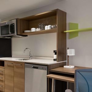 King Studio Suite